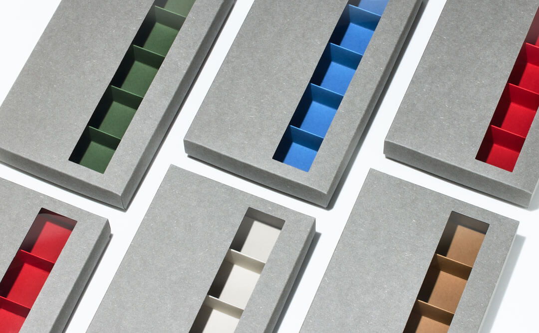 中目黒のアイウェア(眼鏡 メガネ サングラス)ショップWONDEROUS EYEWEAR RESORT(ワンダラスアイウェアリゾート)オリジナルのアイウェアコレクションボックス。全5色 all colors