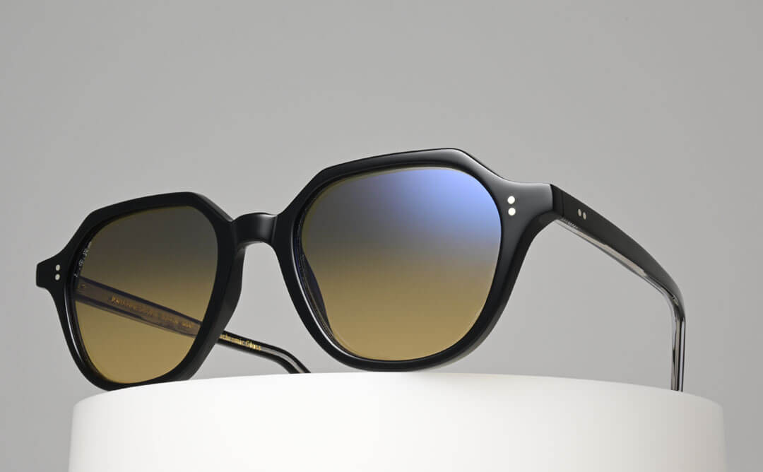 JOHANNESBURG _ 01D (PHOTOCHROMIC GLASS)