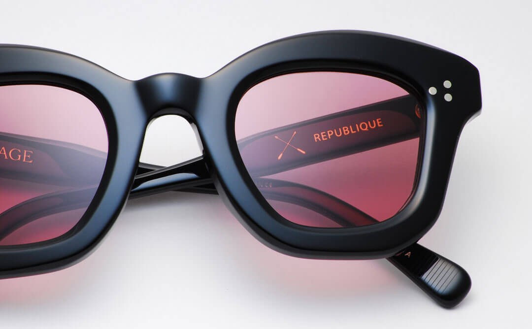 REPUBLIQUE_BLACK