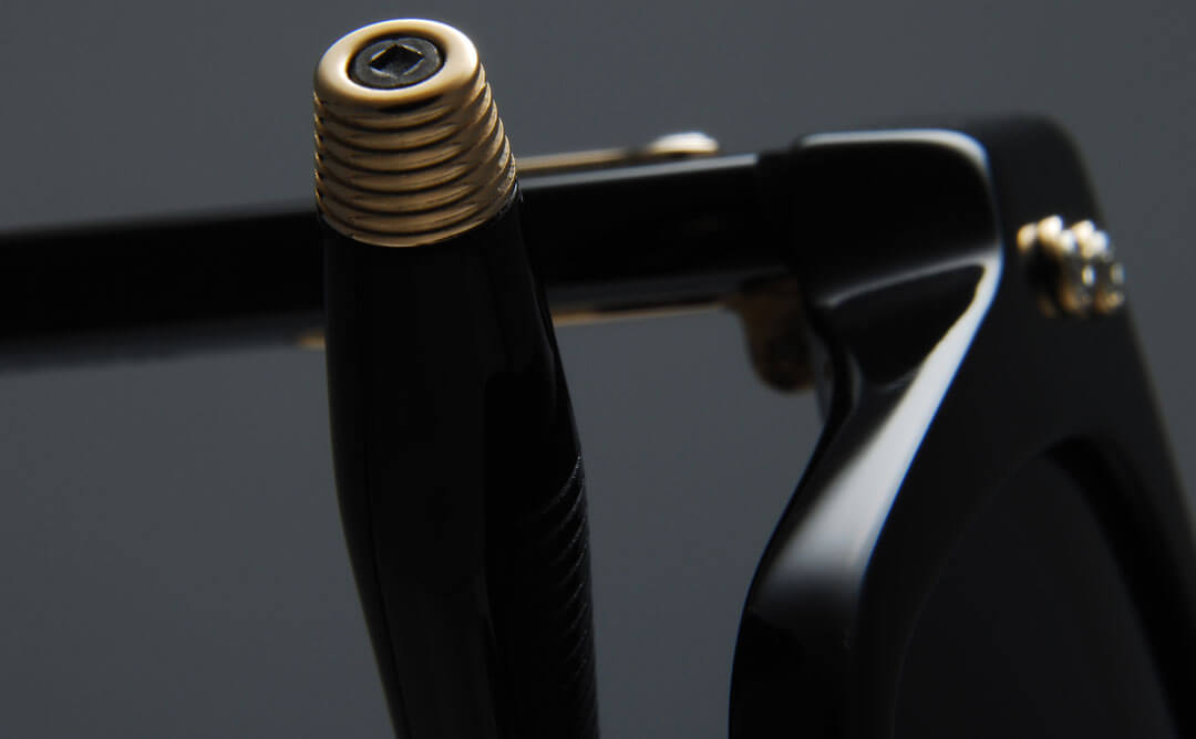 COLUMBA_BLACK